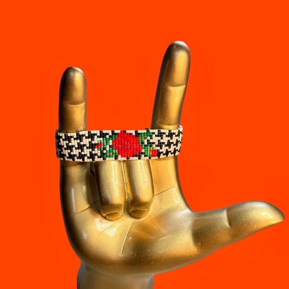 Handwoven loom rose herringbone bracelet adjustable gift for mother mom - Picture 9 of 9